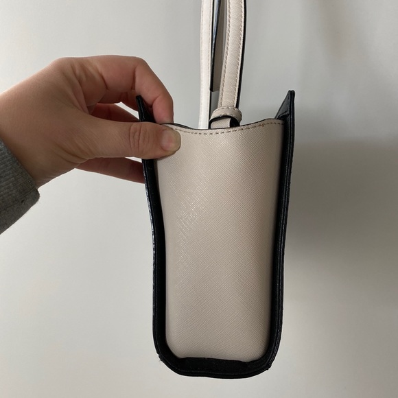 Purse - Picture 3 of 4